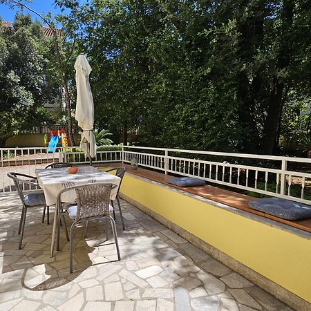 Apartments Andrea Malinska Εξωτερικό φωτογραφία
