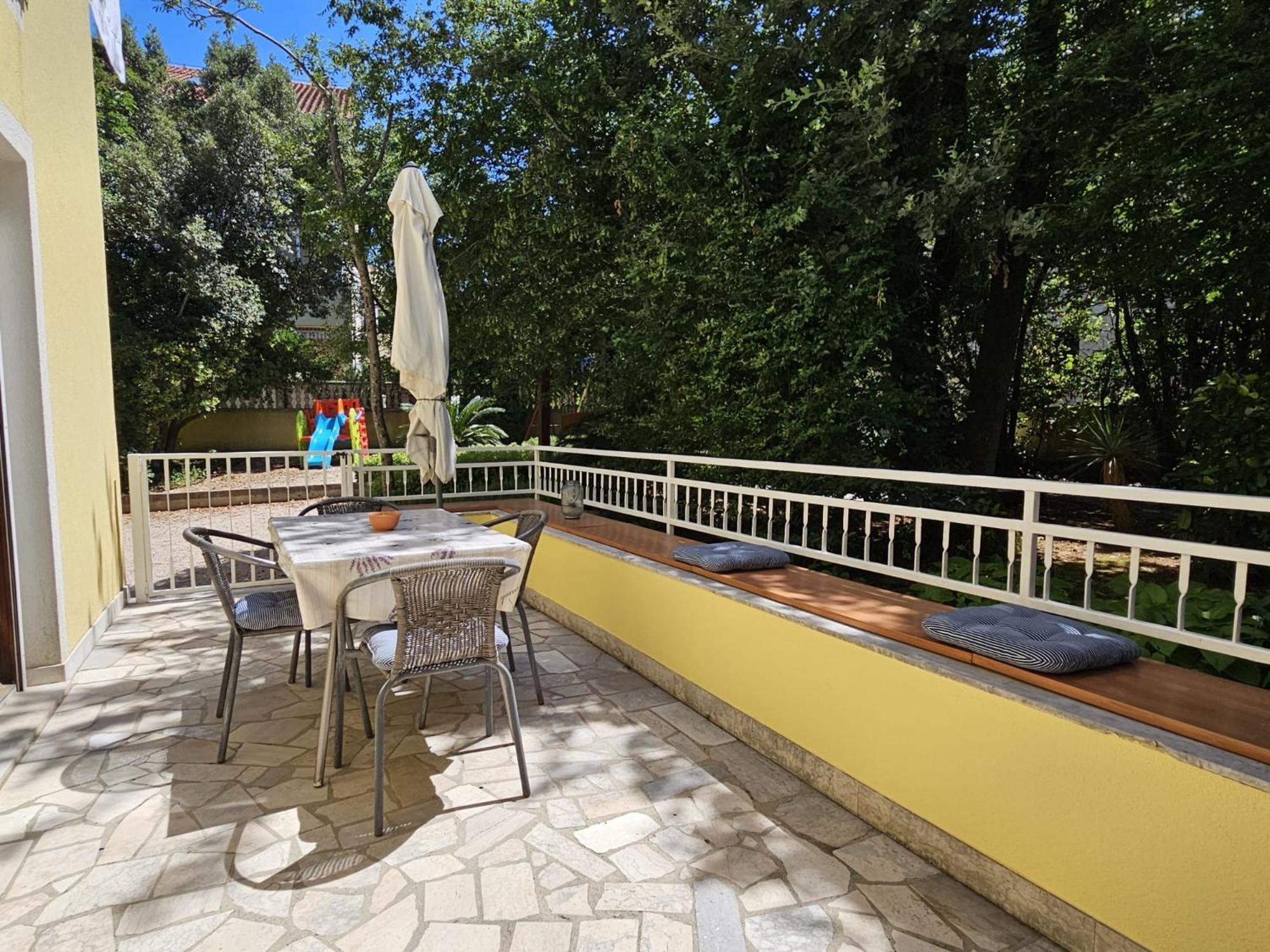 Apartments Andrea Malinska Εξωτερικό φωτογραφία