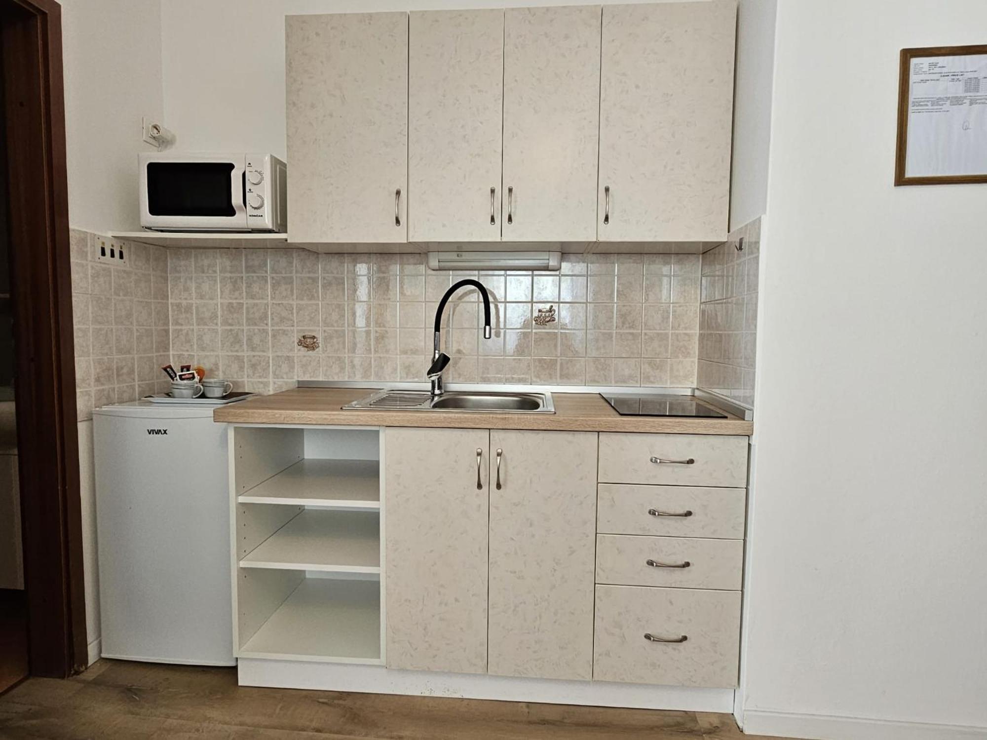 Apartments Andrea Malinska Εξωτερικό φωτογραφία