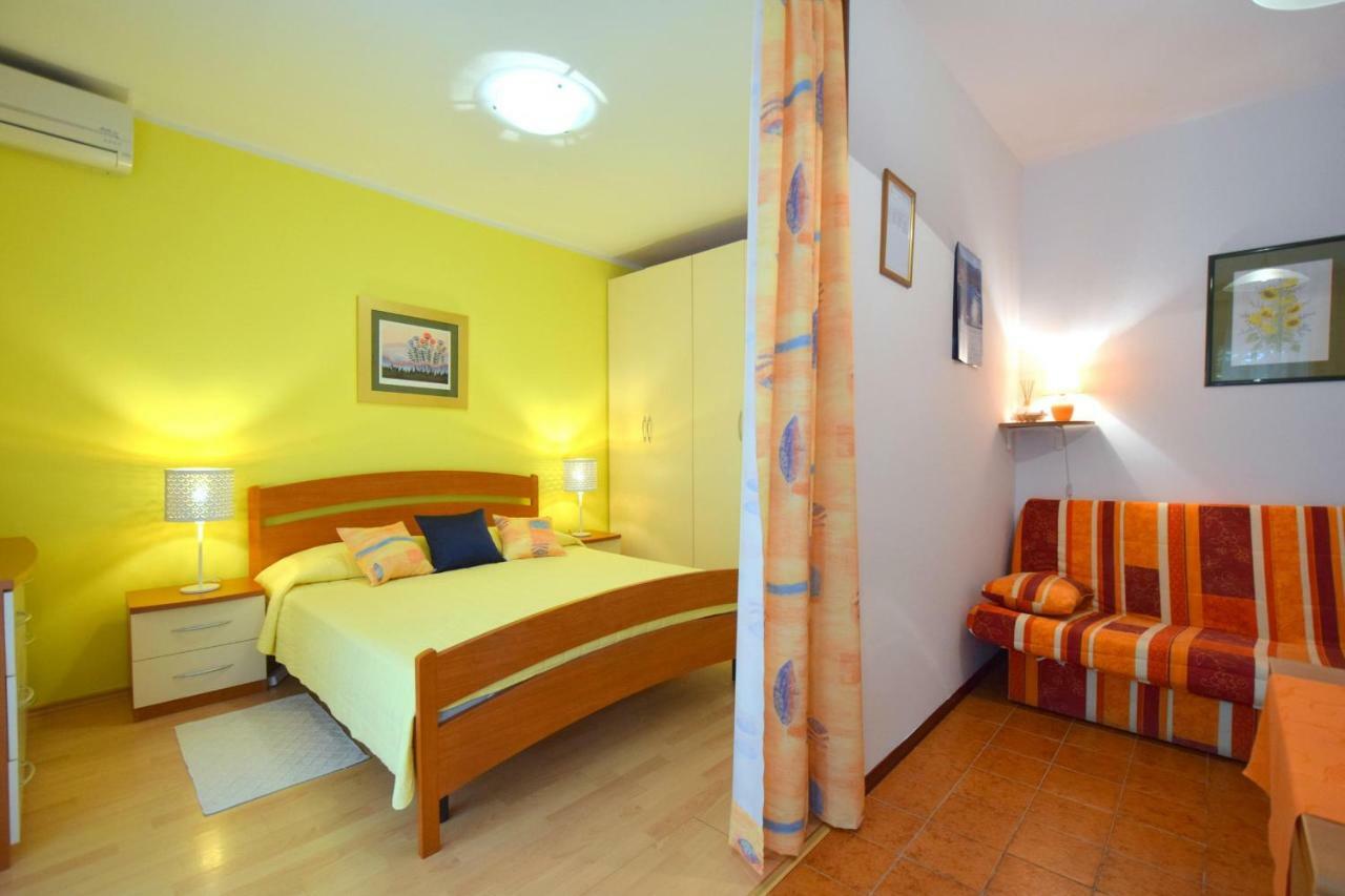 Apartments Andrea Malinska Εξωτερικό φωτογραφία