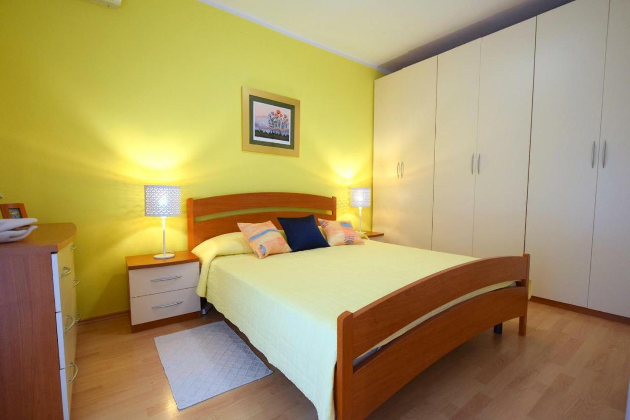 Apartments Andrea Malinska Εξωτερικό φωτογραφία