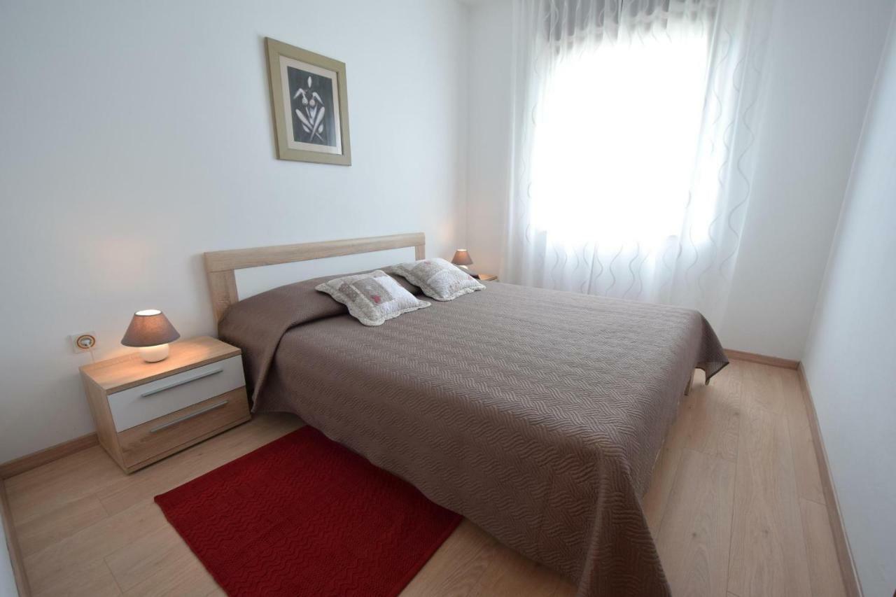 Apartments Andrea Malinska Εξωτερικό φωτογραφία