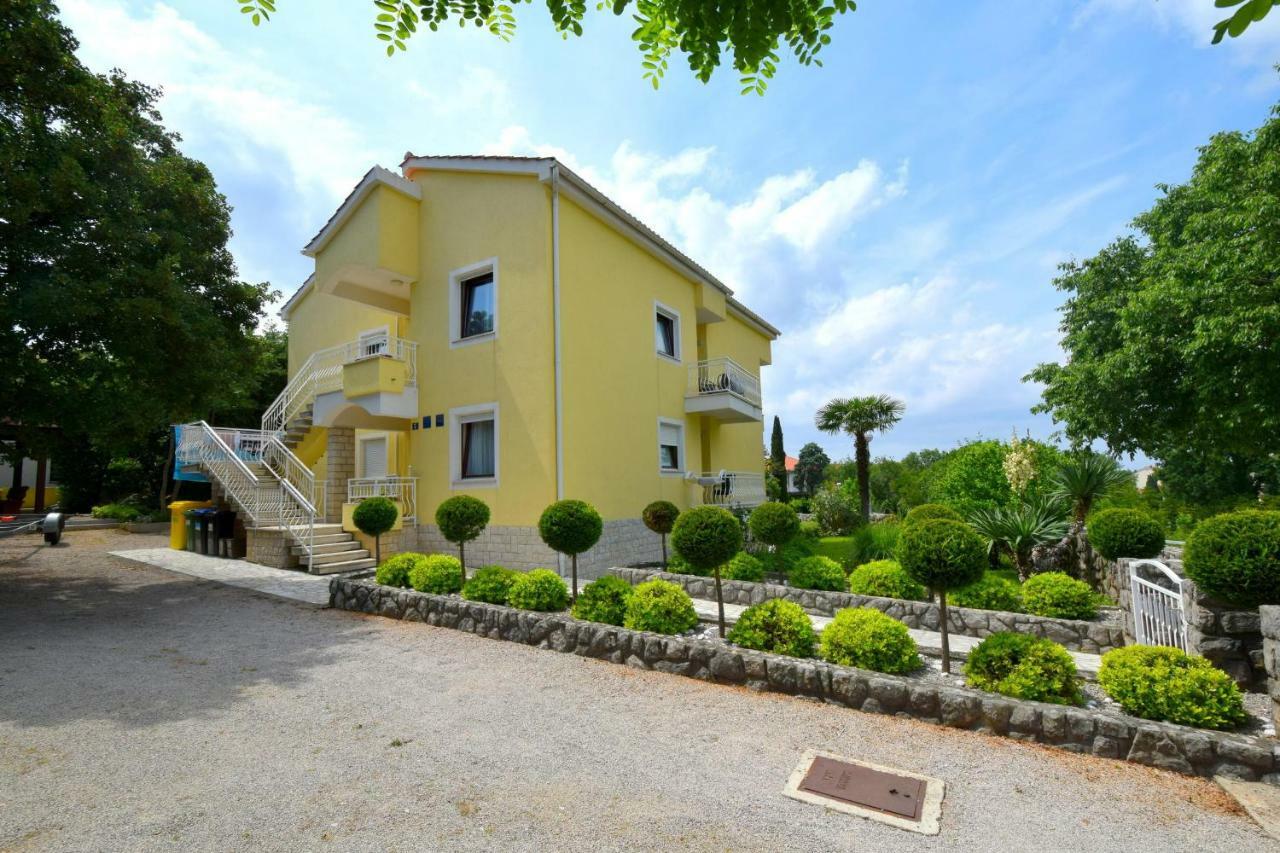 Apartments Andrea Malinska Εξωτερικό φωτογραφία