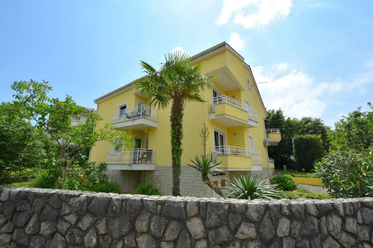 Apartments Andrea Malinska Εξωτερικό φωτογραφία